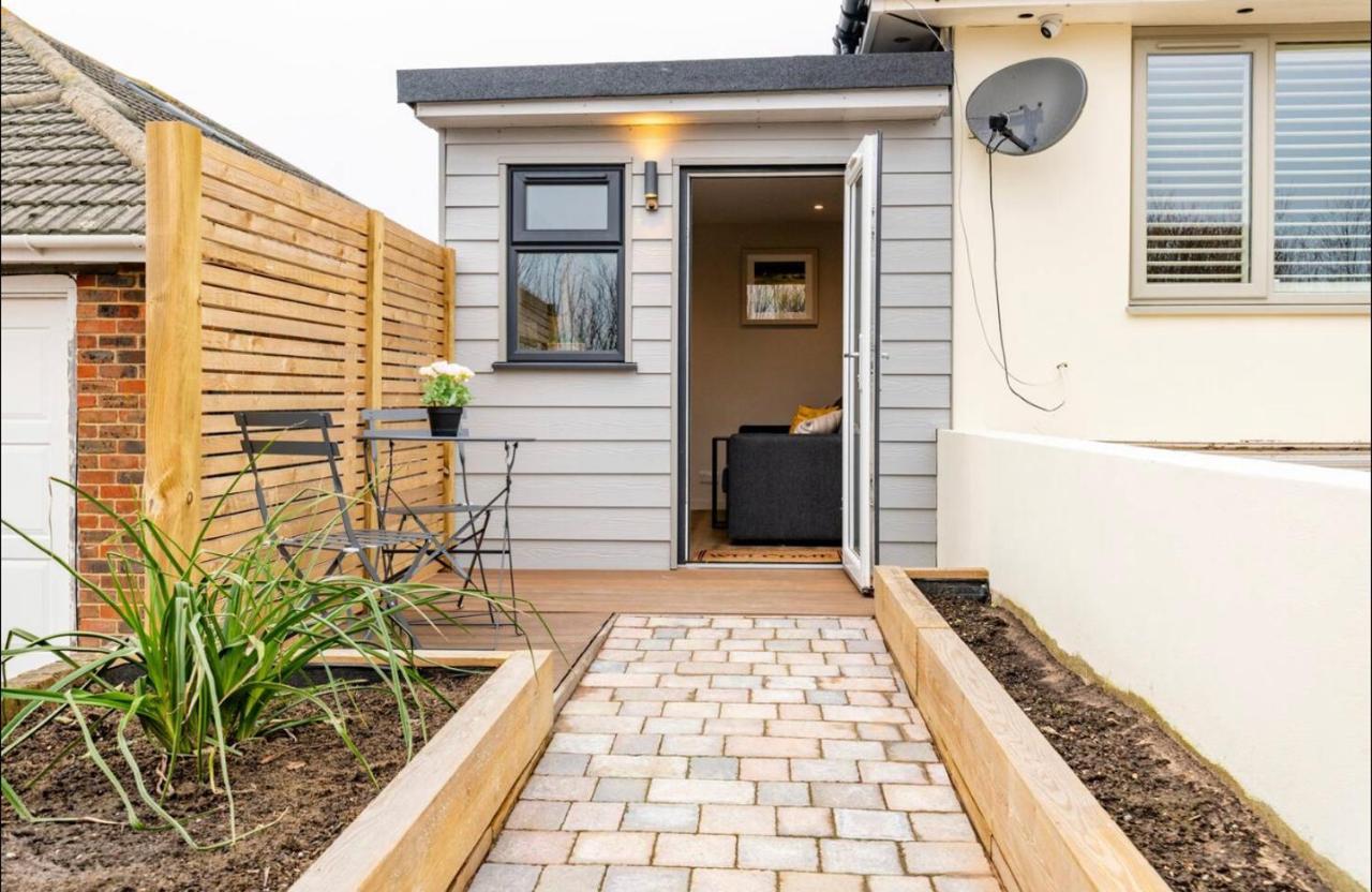 The Hideaway By The Sea - Free Parking Apartment Brighton Exterior photo